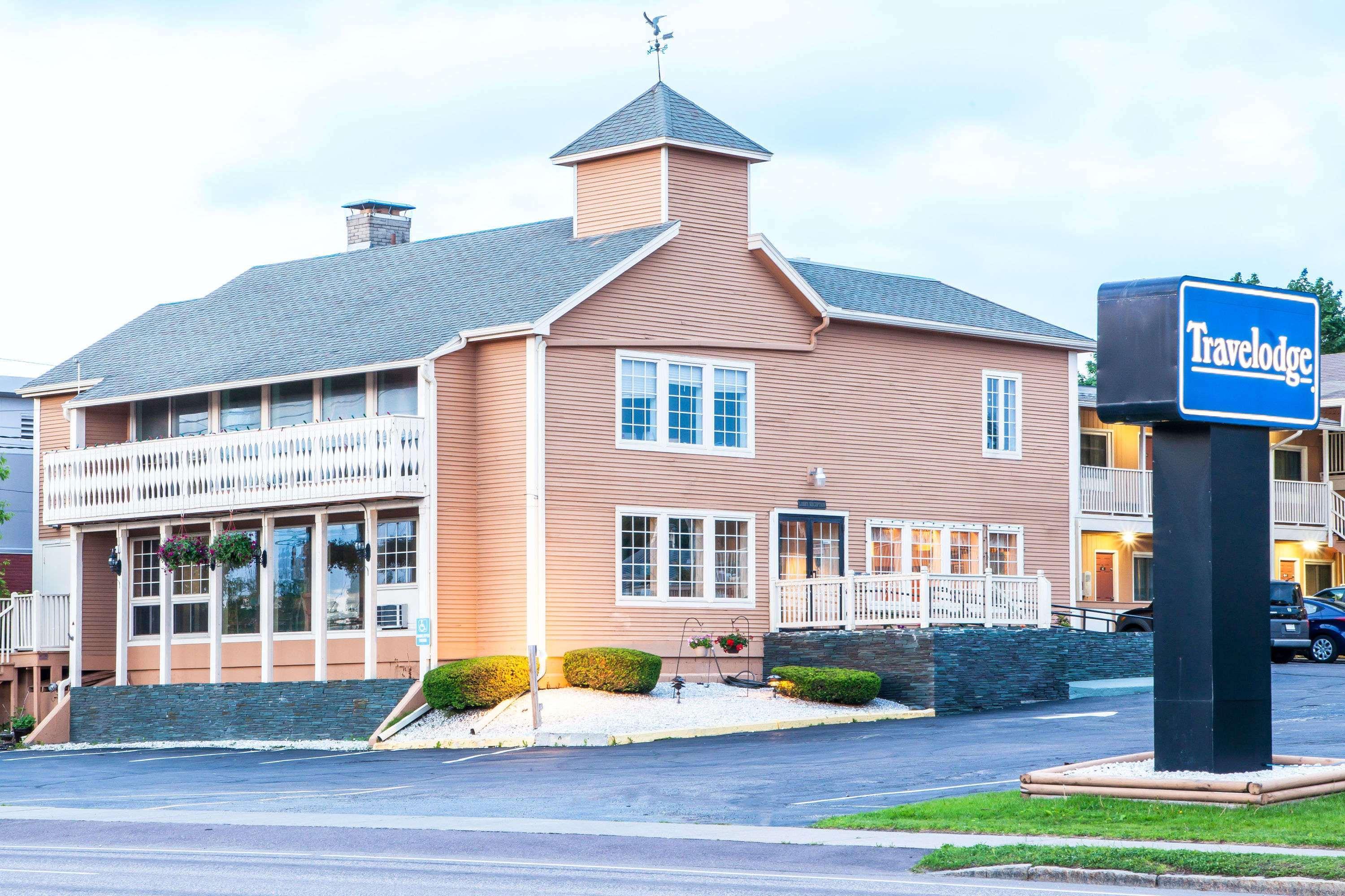 Travelodge By Wyndham South Burlington Exterior photo