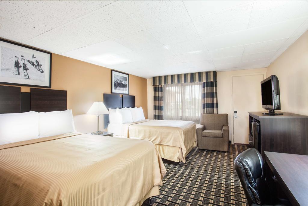 Travelodge By Wyndham South Burlington Exterior photo